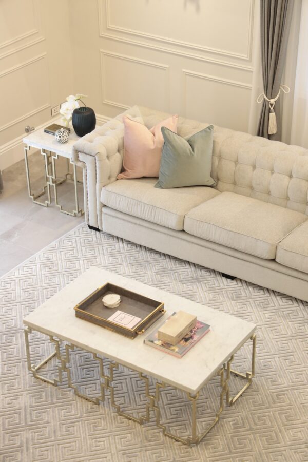 amore coffee and side table pic 1