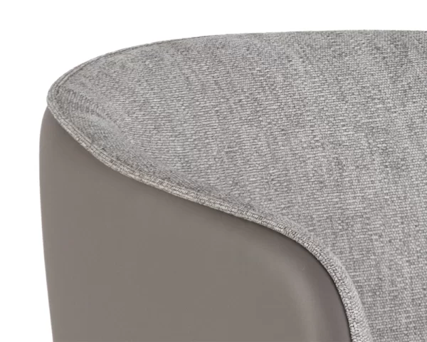 Adele Barstool 4
