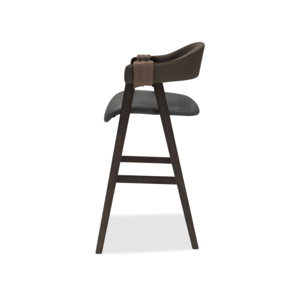 louis barstool 4