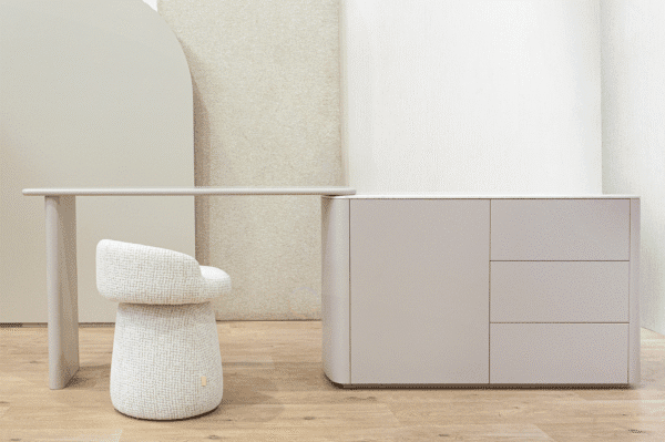 monet dresser lifestyle